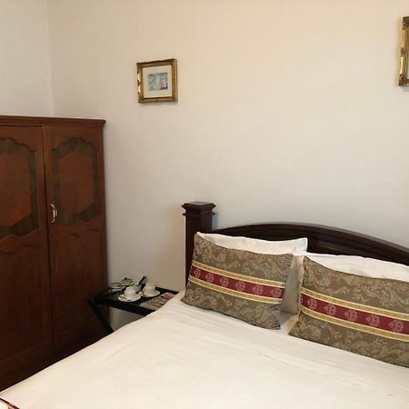 Capital House Boutique Hotel Претория Екстериор снимка
