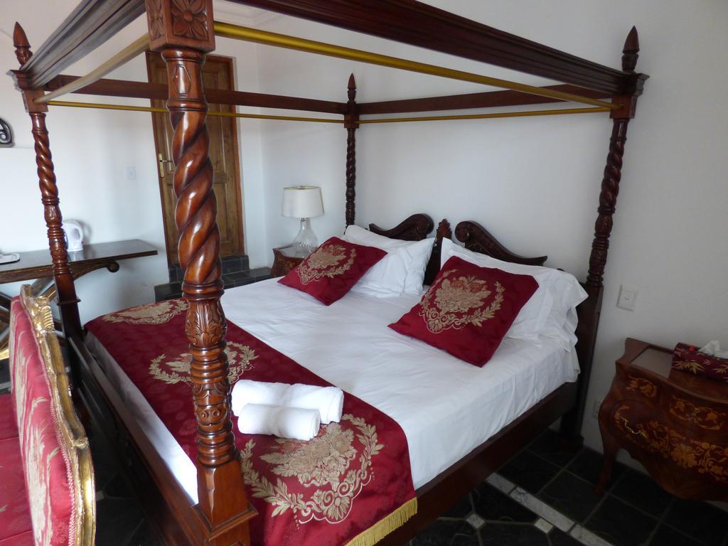 Capital House Boutique Hotel Претория Екстериор снимка