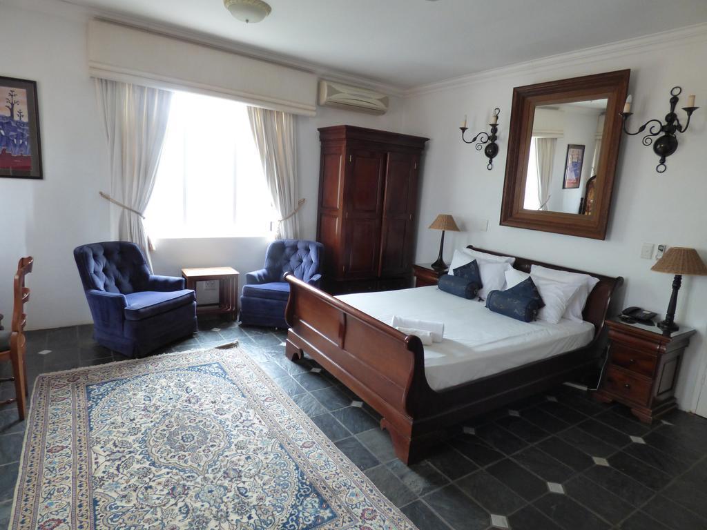 Capital House Boutique Hotel Претория Екстериор снимка