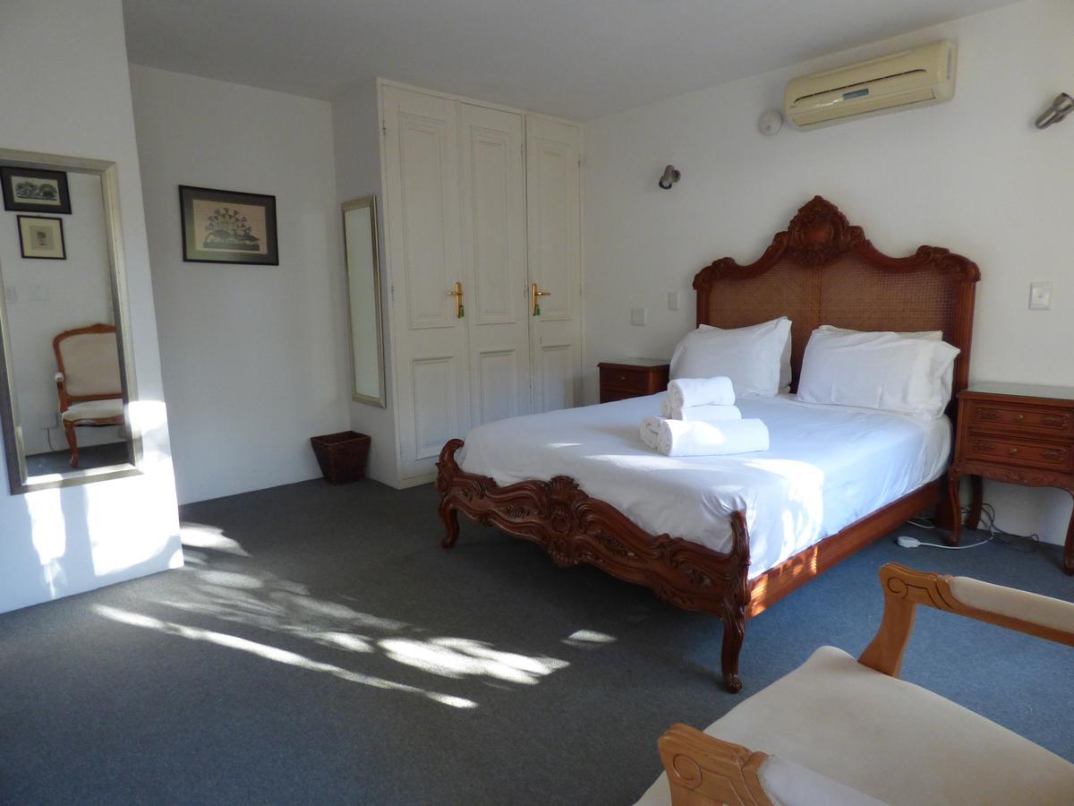 Capital House Boutique Hotel Претория Екстериор снимка