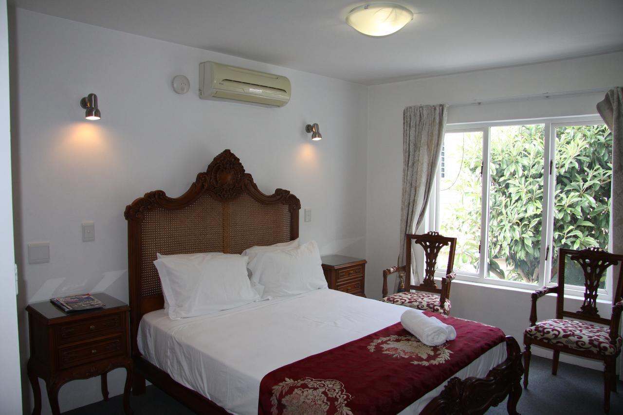 Capital House Boutique Hotel Претория Екстериор снимка