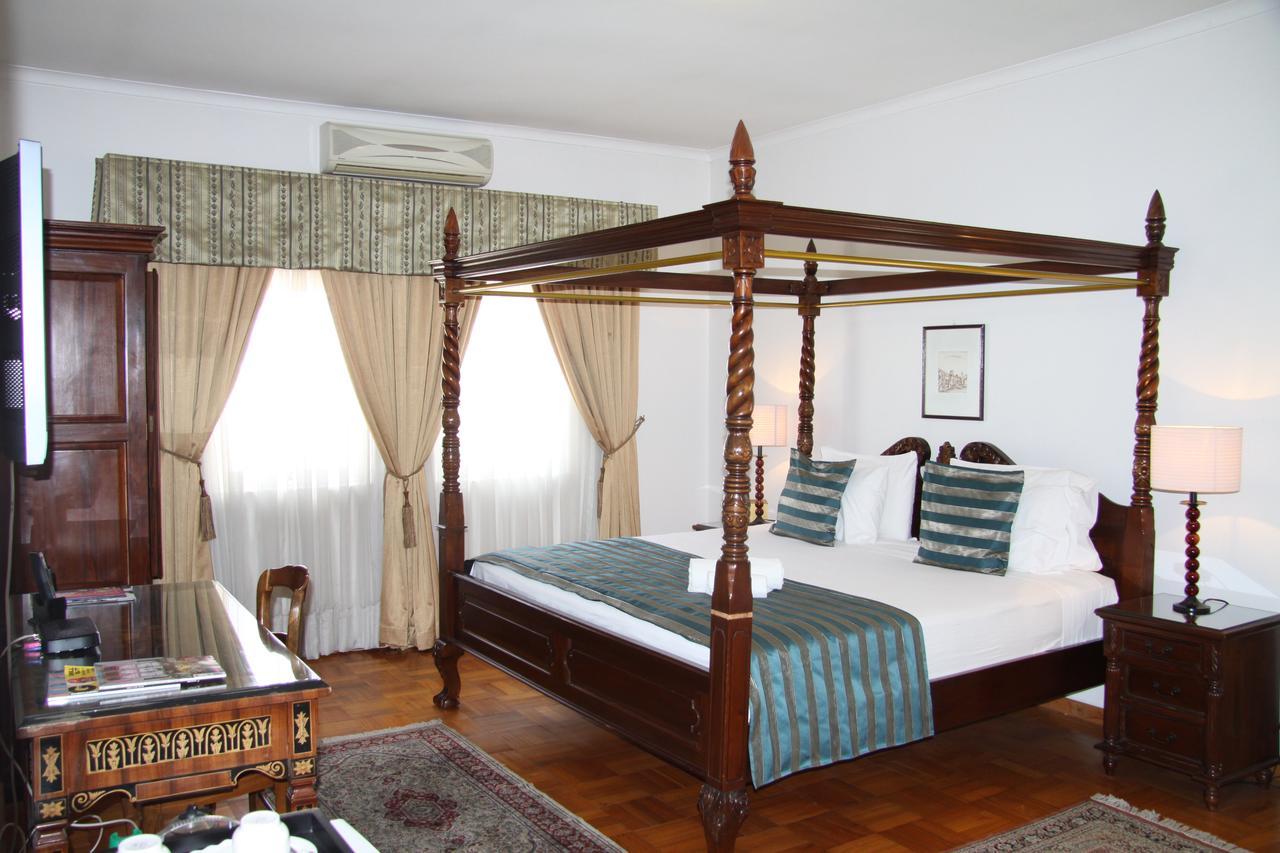 Capital House Boutique Hotel Претория Екстериор снимка