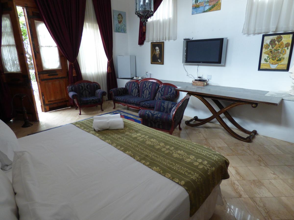 Capital House Boutique Hotel Претория Екстериор снимка