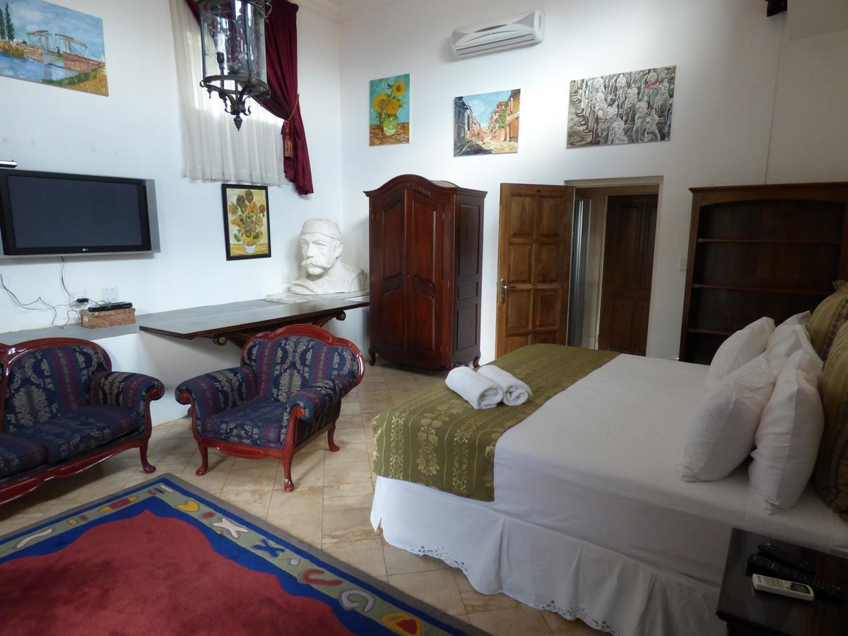 Capital House Boutique Hotel Претория Екстериор снимка